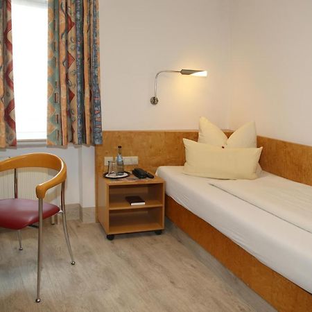 Hotel Zum Weissen Roessel فالدورف المظهر الخارجي الصورة