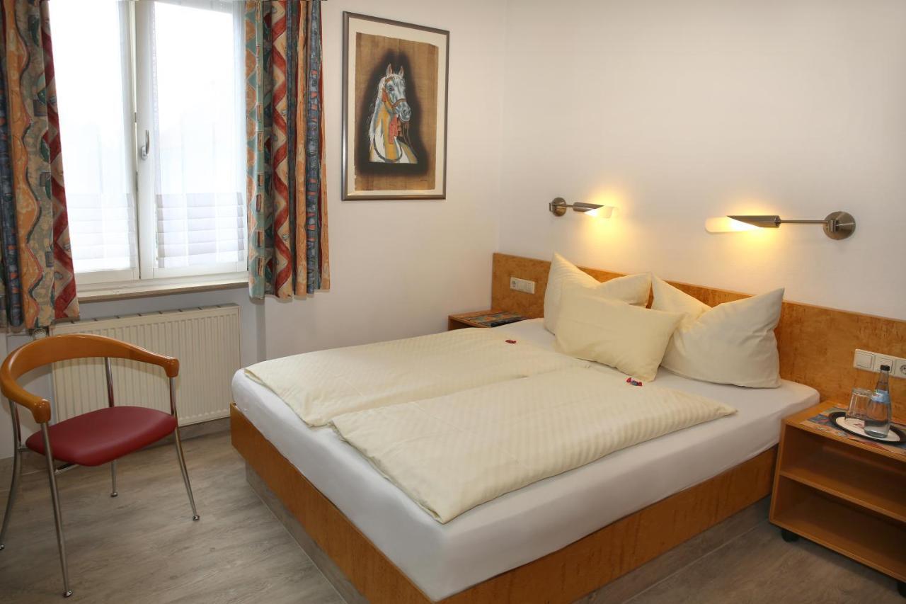 Hotel Zum Weissen Roessel فالدورف المظهر الخارجي الصورة